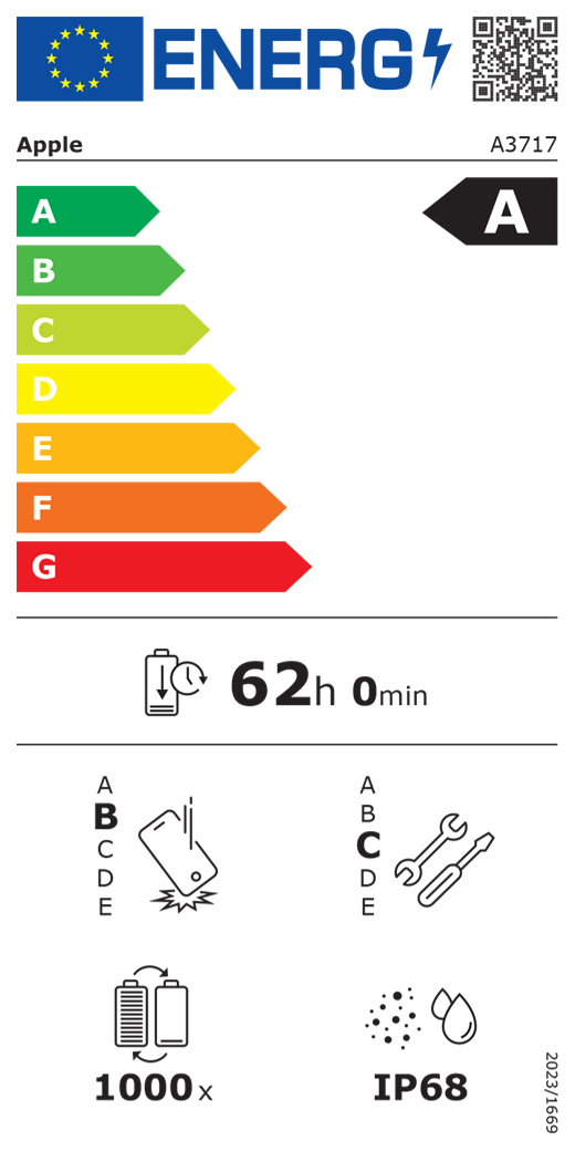 Étiquette énergie de l’UE, code QR et informations, modèle Apple A3717, classe A, classes d’efficacité énergétique (échelle allant de A à G), A (la plus élevée) à G (la plus basse), endurance de la batterie par cycle, 62 heures et 0 minute par charge complète de la batterie, résistance aux chutes libres répétées de classe B, A (la plus résistante) à E (la moins résistante), réparabilité de classe C, A (la plus réparable) à E (la moins réparable), endurance de la batterie de 1 000 cycles, indice de protection IP68 pour la poussière et l’eau, règlement 2023/1669.